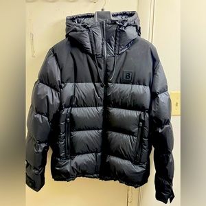 💯Original Authentic Burberry jacket. Brand new !